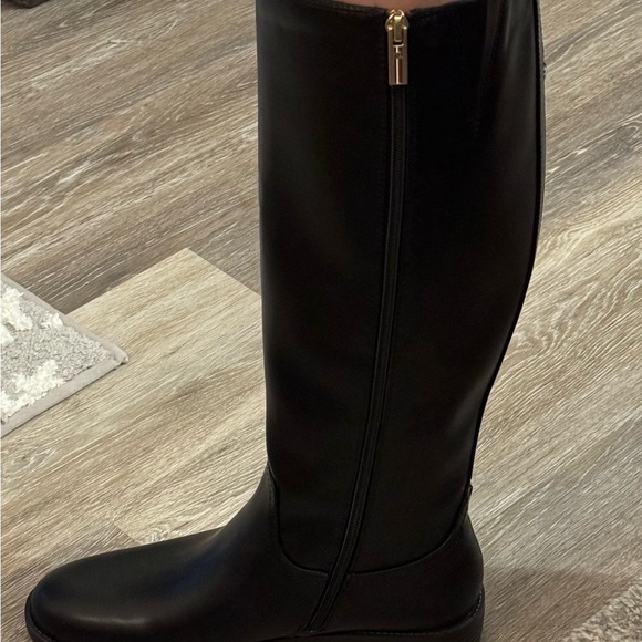 NWT Women’s Tommy Hilfiger Riding Boots - Picture 4 of 7